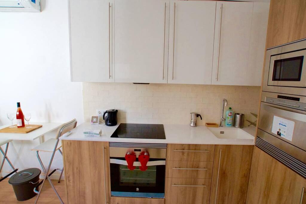 Lovely Flat Fira Mwc L'Hospitalet de Llobregat Buitenkant foto